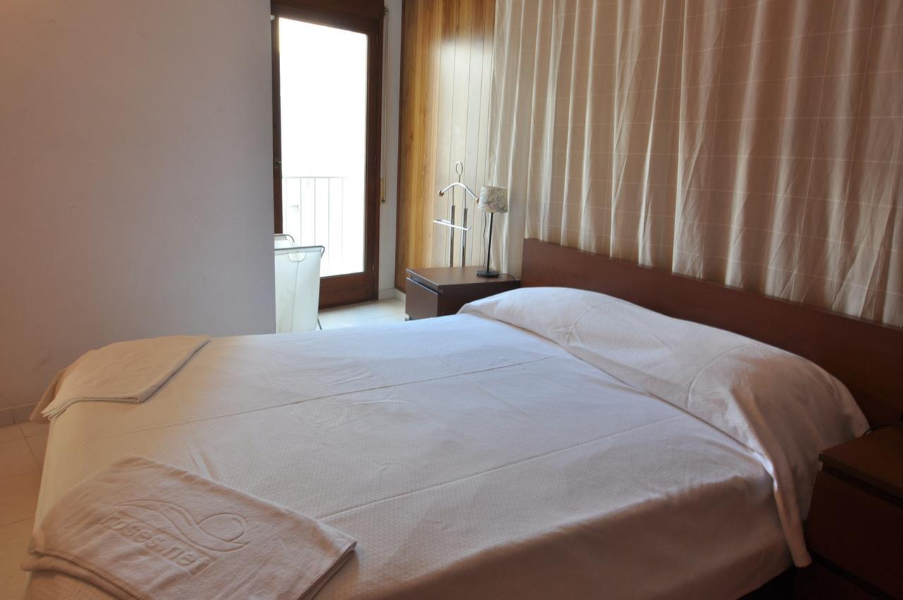 Apartmán Rnet - Figueres Roses Exteriér fotografie
